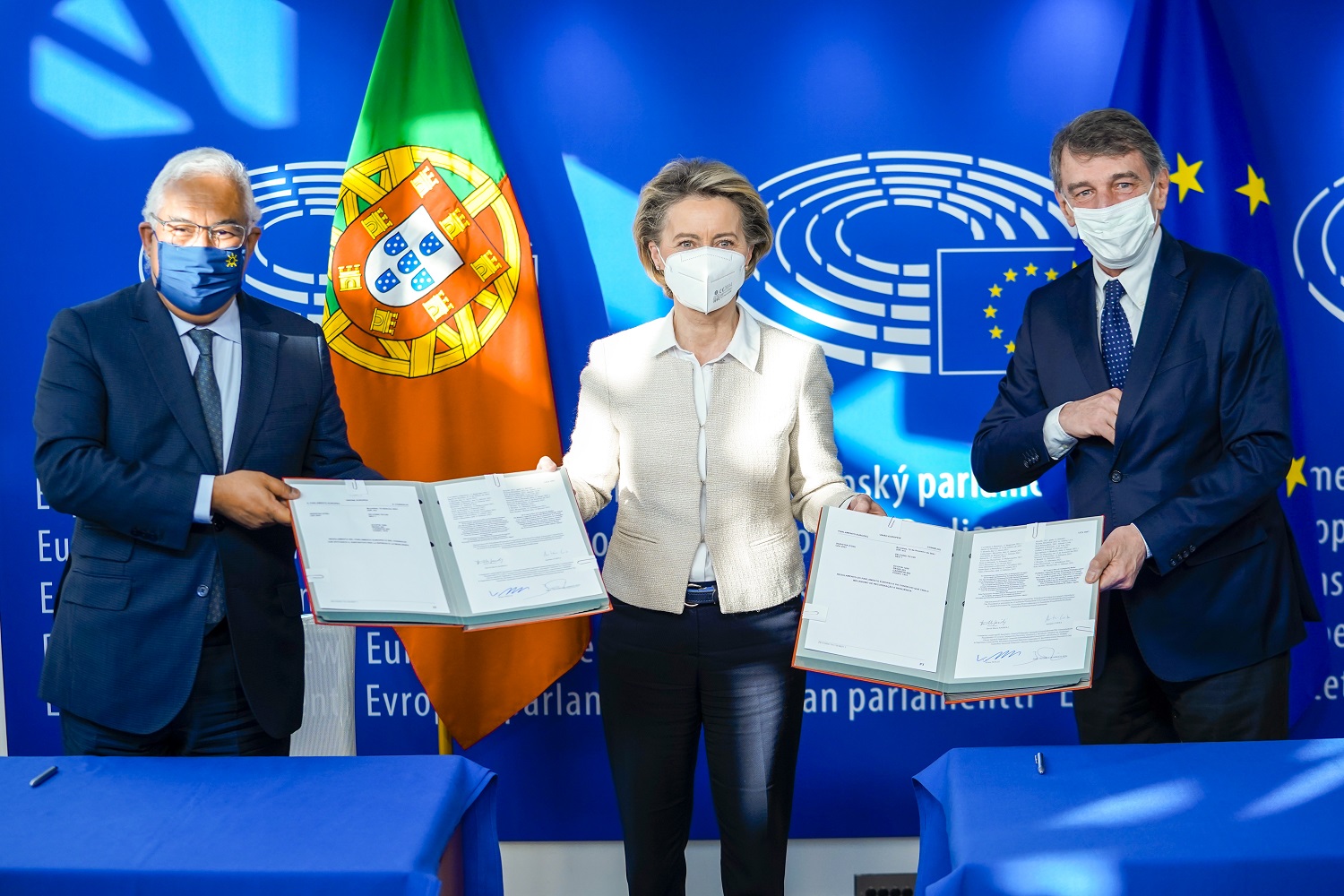 Lex Signing ceremony on Recovery and Resilience Facility: - Signature by David SASSOLI, EP President and by Antonio COSTA, Portuguese Prime Minister on behalf of the Council and in the presence of Ursula von der LEYEN, President of the EC